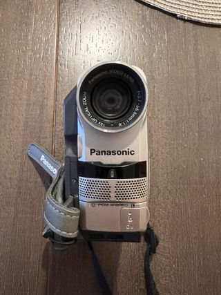 Videocámara Panasonic Mini DV NV-DS55 + Accesorios