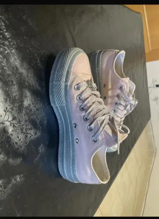 Converse rosas y plateadas