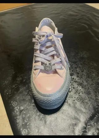 Converse rosas y plateadas