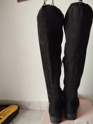 Stivali scamosciati alti neri