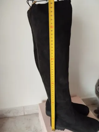 Stivali scamosciati alti neri