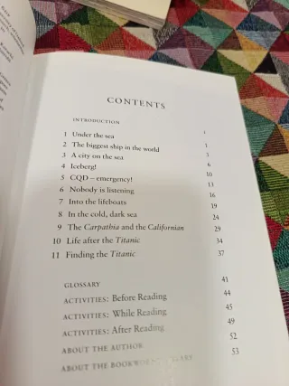 Oxford Bookworms Factfiles: Titanic: Level 1: 4...