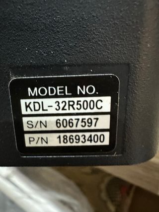 Televisor Sony Bravia Negro con soporte plateado