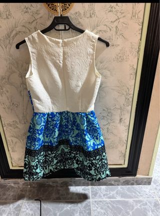 Vestido estampado azul y blanco