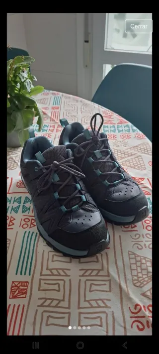 Zapatillas Trekking Salomon Negras y Turquesa