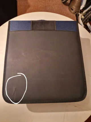 Maleta para discos + 203 dvd