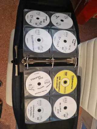 Maleta para discos + 203 dvd