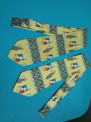 2 Corbatas Disney Vintage Mickey mouse juega Golf
