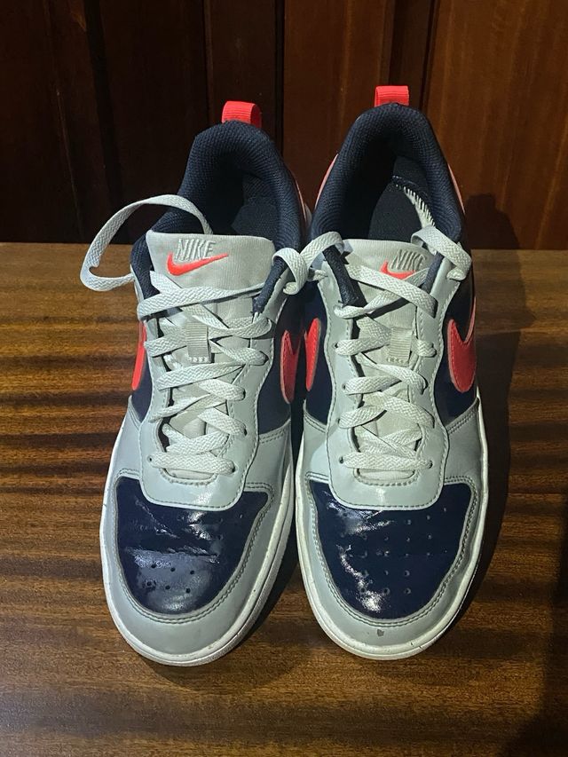 Zapatillas Nike niño gris y rojo