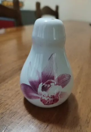 Salino in ceramica dipinta