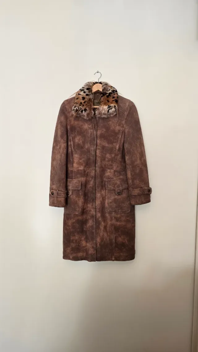 Abrigo piel efecto desgastado