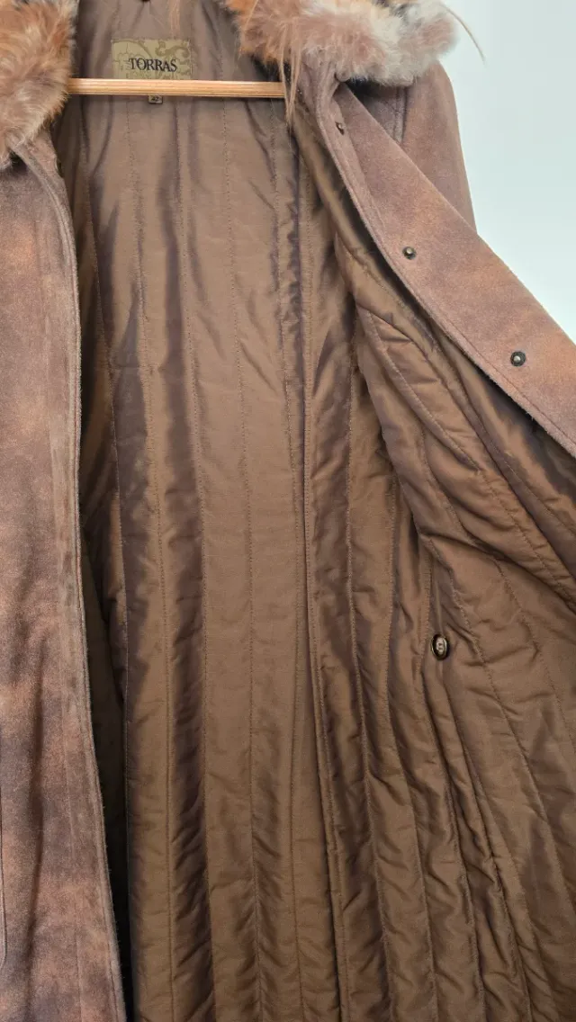 Abrigo piel efecto desgastado