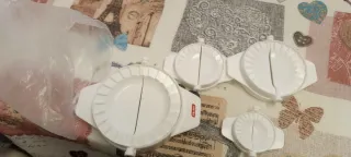 SIN ESTRENAR Set 4 Moldes Empanadillas Ibili