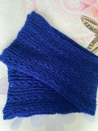 Bufanda azul con lentejuelas