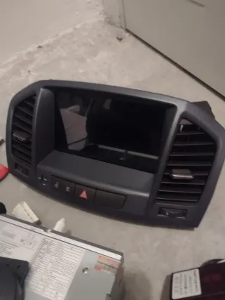 Pantalla y cargador CD Opel Insignia 2009