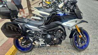 Yamaha Tracer 900 GT Negra y Azul