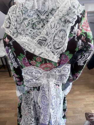 Traje de Fallera Marrón con Flores