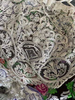 Traje de Fallera Marrón con Flores