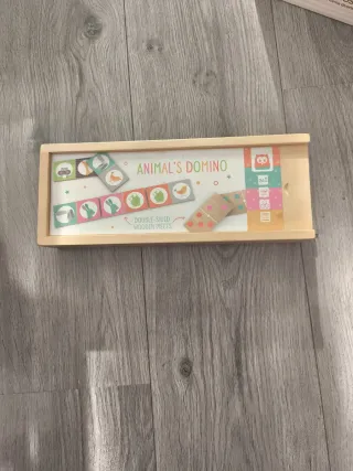 Dominó de animales de madera. Montessori