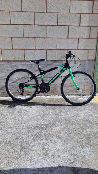 Bicicleta 24 Negra y Verde
