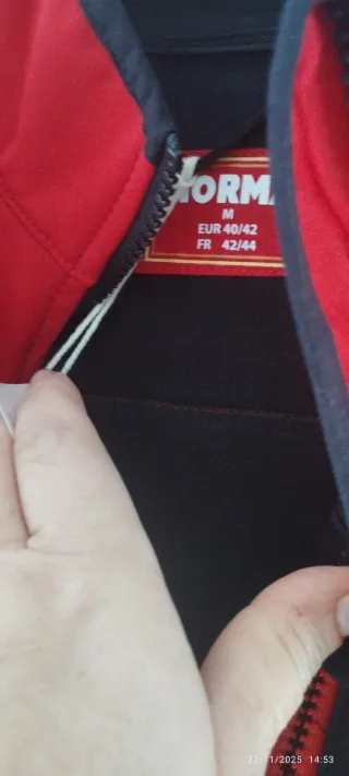 Gilet sportivo Norma rosso e nero