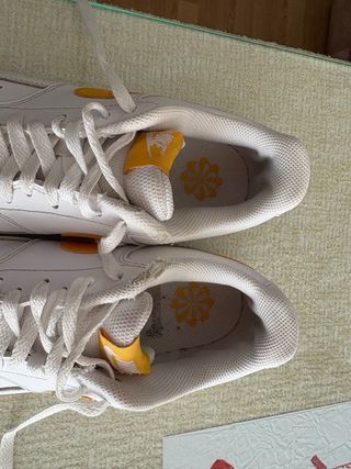 Zapatillas Nike Talla 41 blancas y amarillas