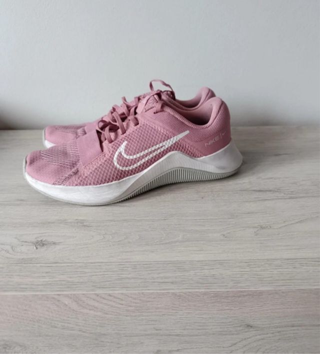 Deportivas Nike Crosstraining Rosa y Blancas