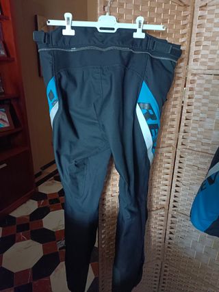 Chaqueta y Pantalón Moto Hombre marca REVIT