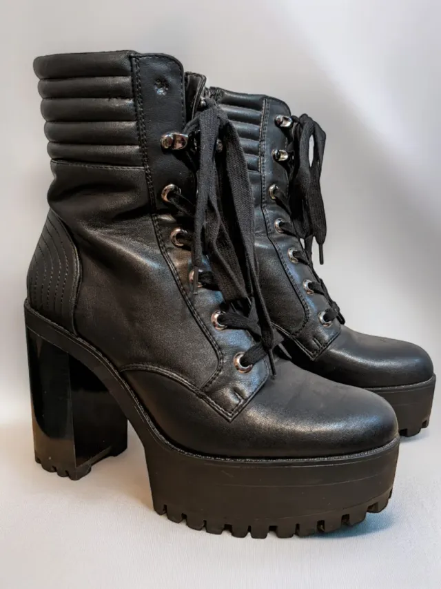 Botas Bershka tacón plataforma talla 38