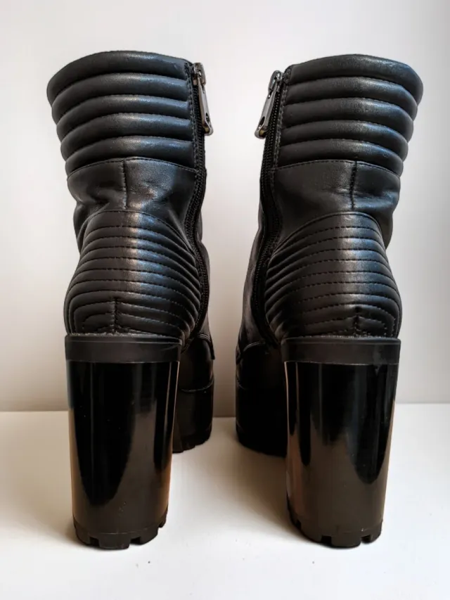 Botas Bershka tacón plataforma talla 38
