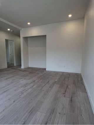 Piso: alisado, pintado y alicatado