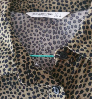 Vestido Stradivarius, animal print.