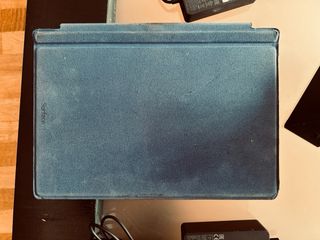 Microsoft Surface Dock, Teclado, Cargador y Pen