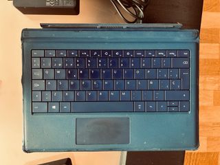 Microsoft Surface Dock, Teclado, Cargador y Pen