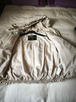 Cazadora polipiel Stradivarius, Talla S-M