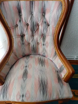 Butaca tapizada estilo clásico