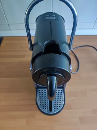 Cafetera Nespresso DeLonghi de cápsulas