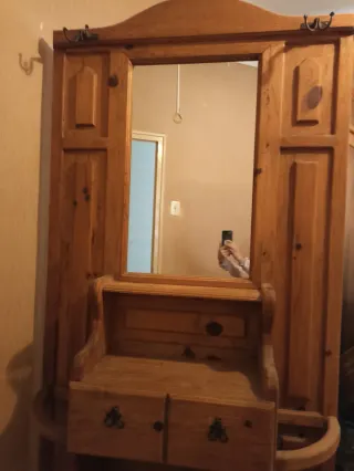 Mueble recibidor madera con espejo