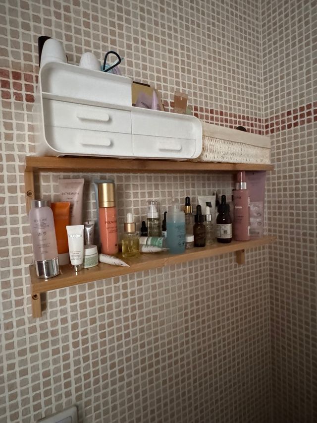 Estante de Banheiro em Madeira