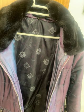 Abrigo Desigual Talla 40 Morado con Cuello Negro