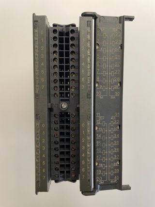 Modulo SIEMENS per PLC S7 300 6ES7322-1BL00-0AA