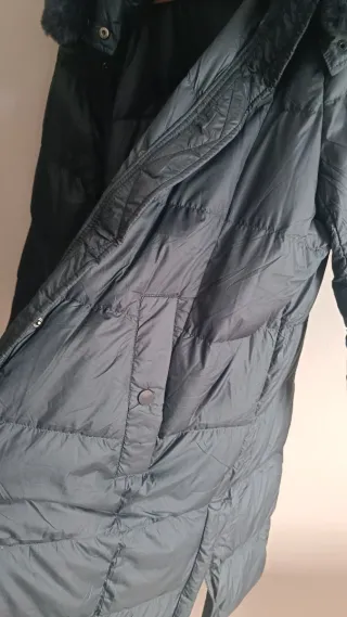 Abrigo Couchel gris con capucha