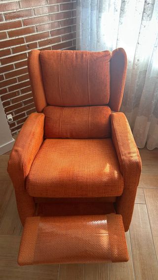 Sillones reclinables naranjas