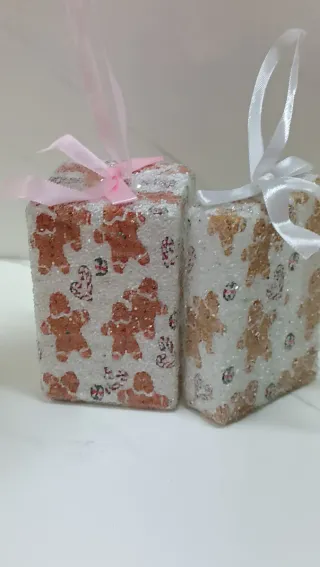 Decorazioni regalo albero oro e bianco