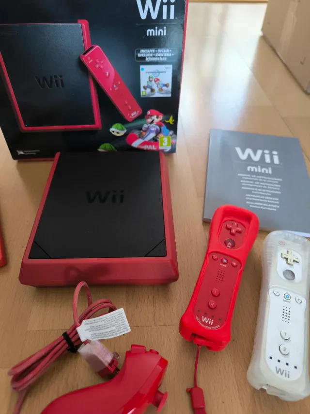 Nintendo Wii Mini Roja + Juegos