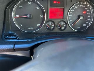 Volkswagen Golf 2005. tel 666217952