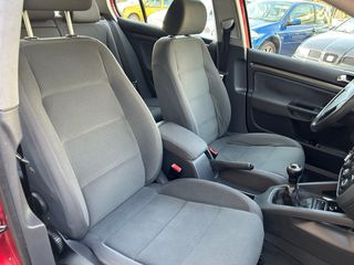 Volkswagen Golf 2005. tel 666217952