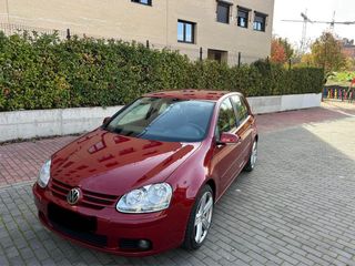 Volkswagen Golf 2005. tel 666217952