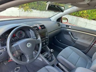 Volkswagen Golf 2005. tel 666217952