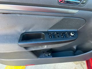 Volkswagen Golf 2005. tel 666217952